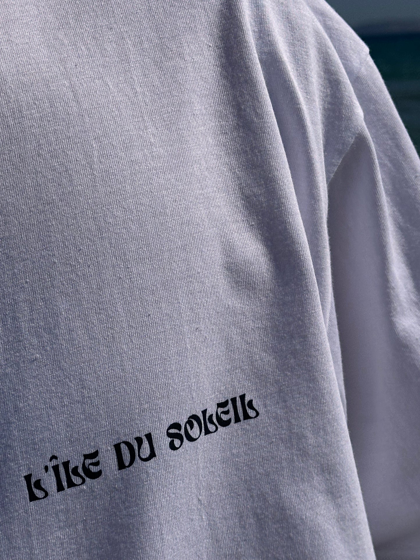 "l'île du Soleil" T-Shirt