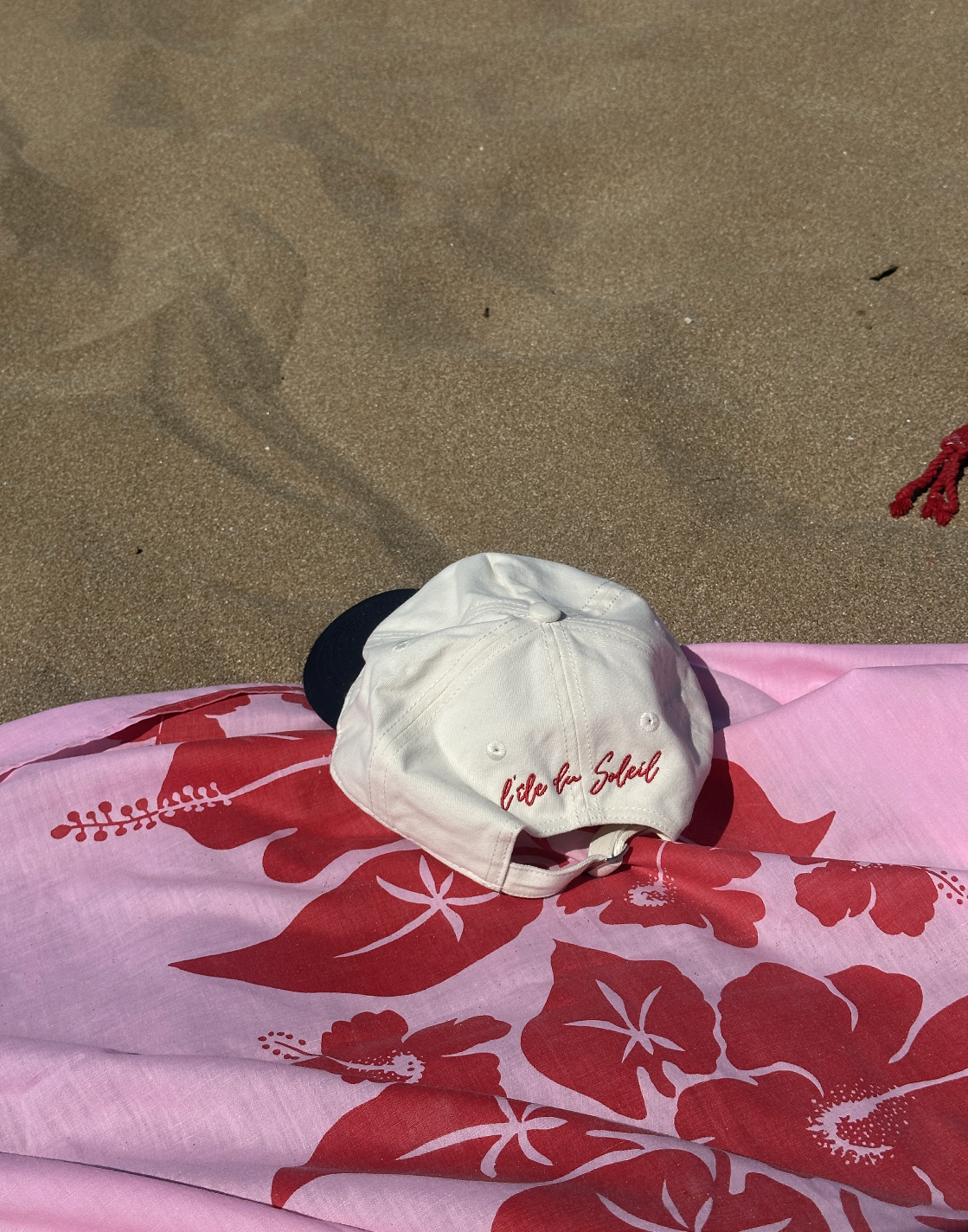 "L'hibiscus" Baseball Cap | Cream & Blue