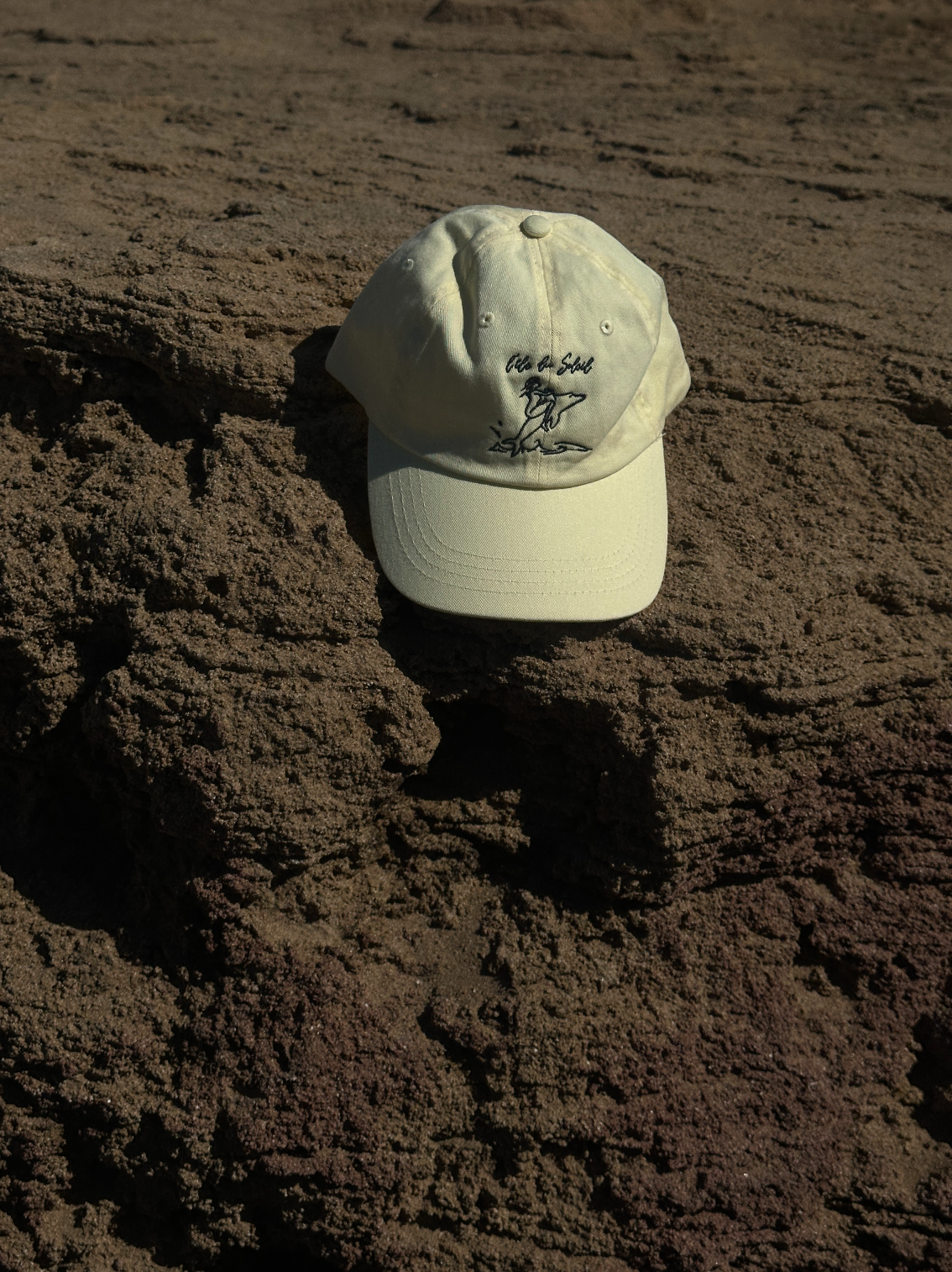 "Le Dauphin" Baseball Cap | Light Yellow
