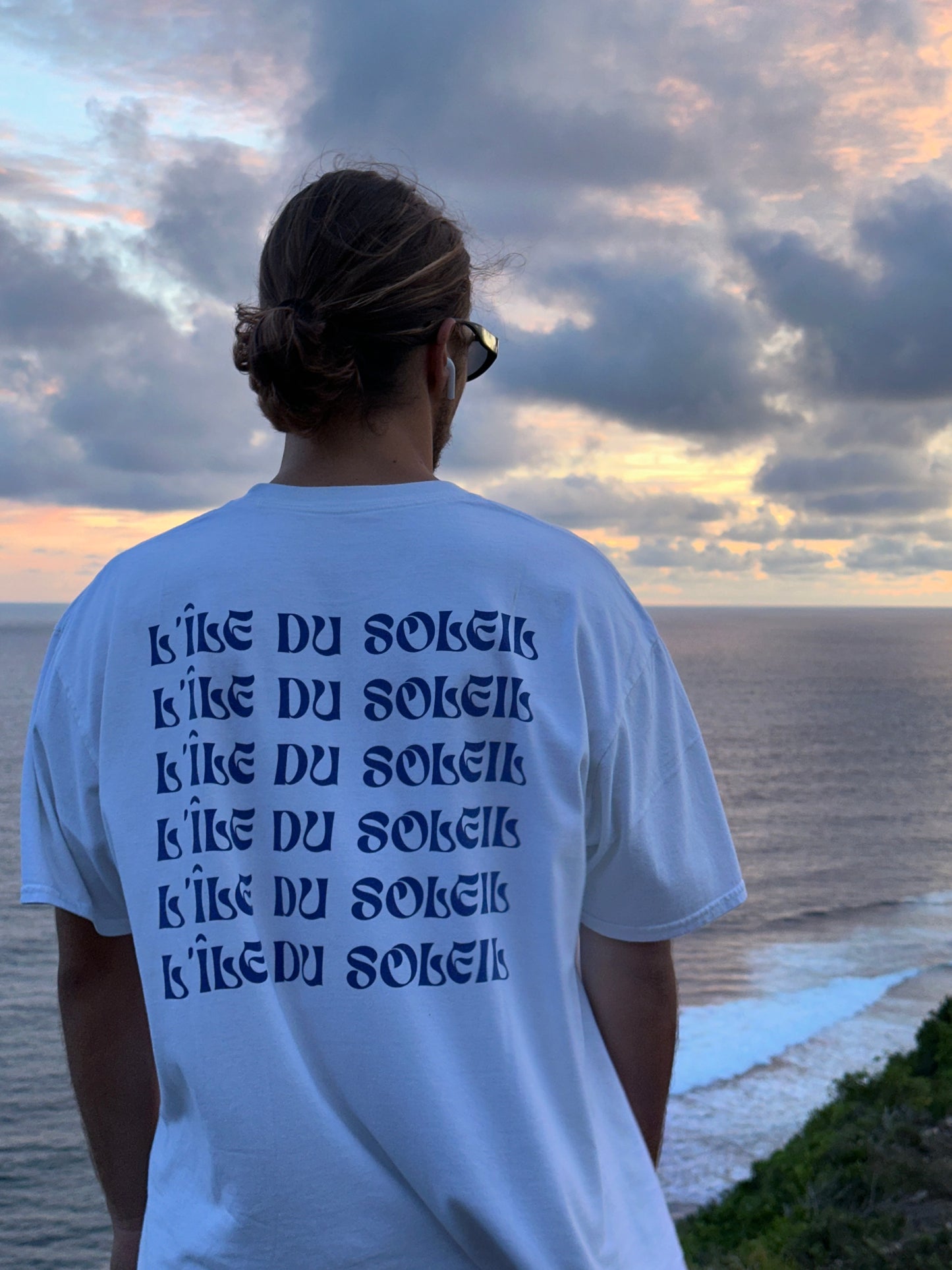 “l’île du Soleil” T-Shirt