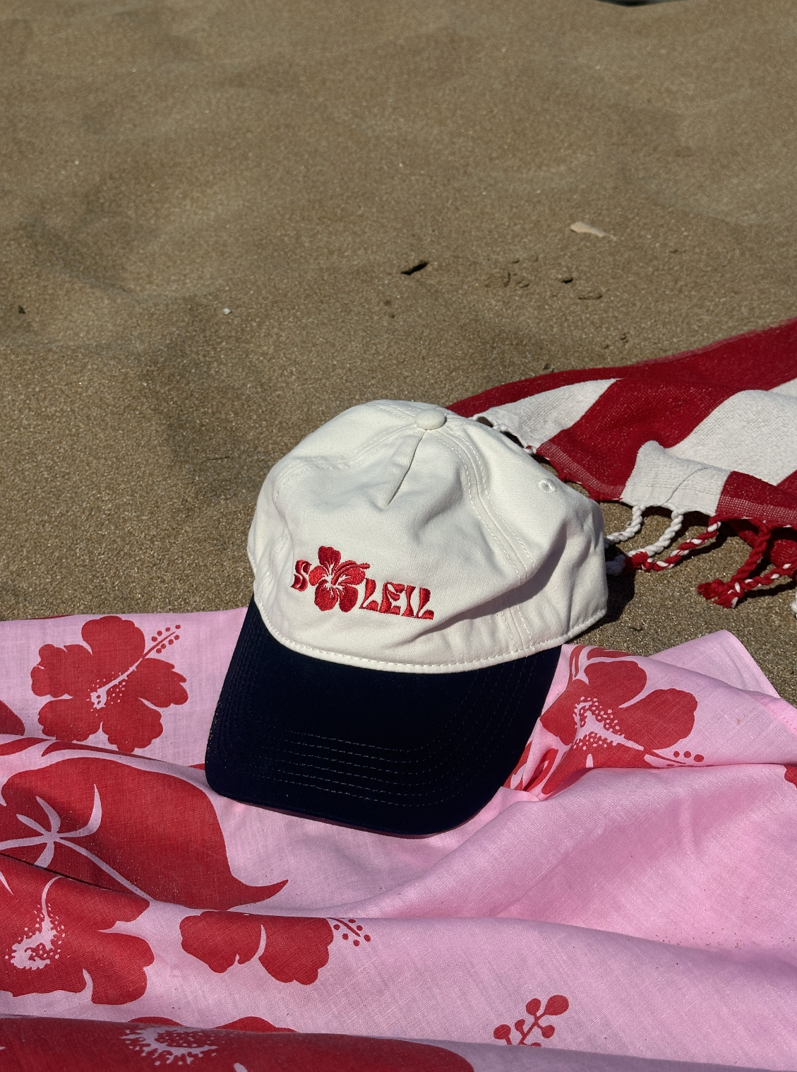 "L'hibiscus" Baseball Cap | Cream & Blue